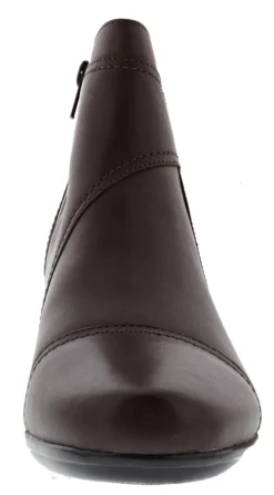 Clarks Of England Clarks Women's Emily Calle Fashion Boots 9 Clarks Of England Clarks Women's Emily Calle Fashion Boots