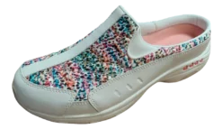 Easy Spirit Women's TravelTime Wide Width Classic Mule Clogs